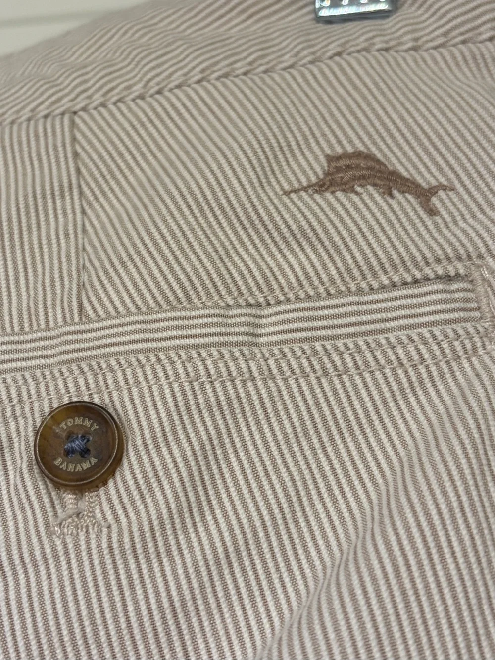 Tommy Bahama Men’s Chino Shorts Light Khaki Tan Flat Front Size 38